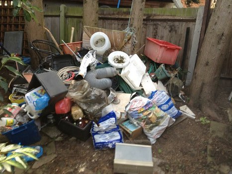 Efficient removal of furniture during house clearance in Camdentown